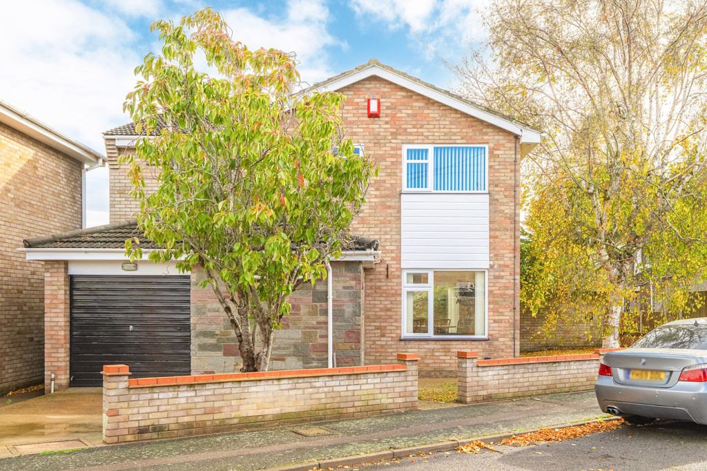 Property photo 1 of 17