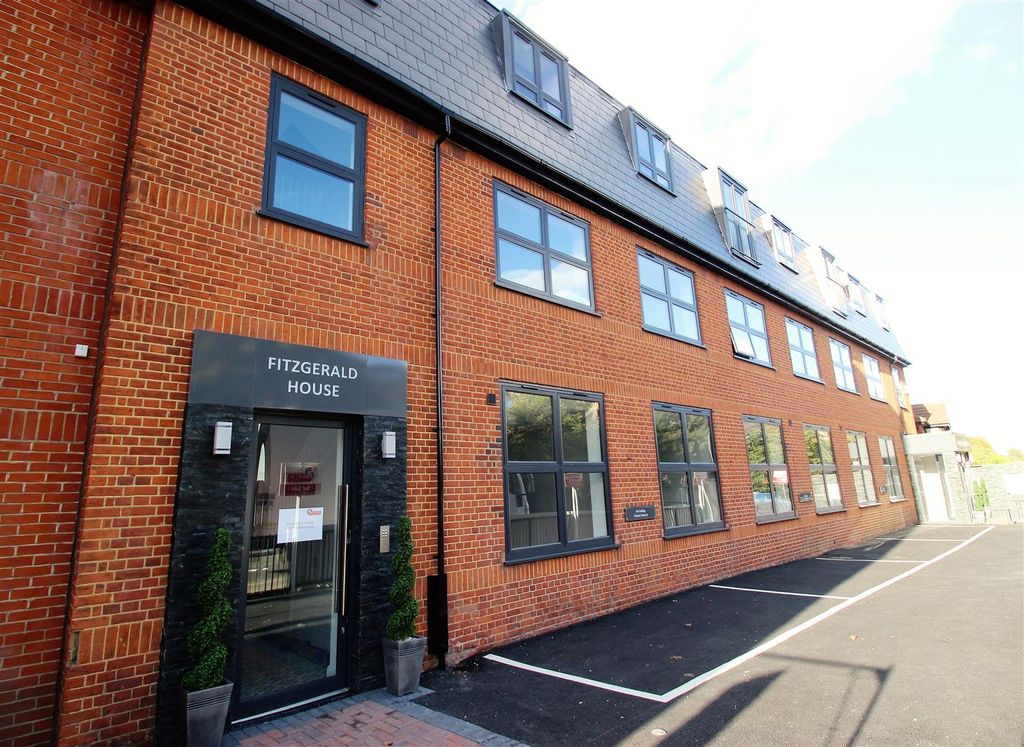 Property photo 1 of 10 Full Description