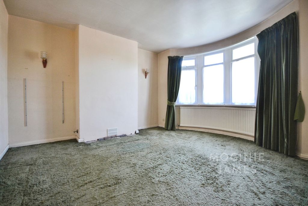 Property photo 2 of 11 Pbox-Img.Jpg