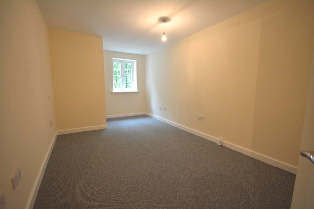 Property photo 2 of 7 Photograph 3