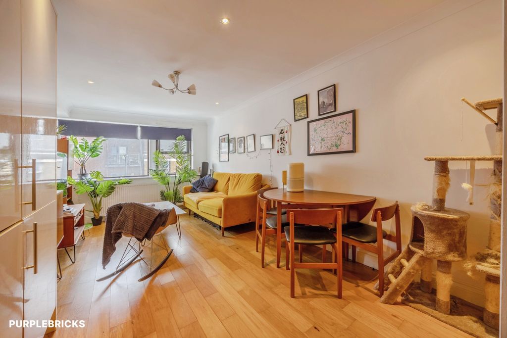 Property photo 2 of 20 Open Plan Living