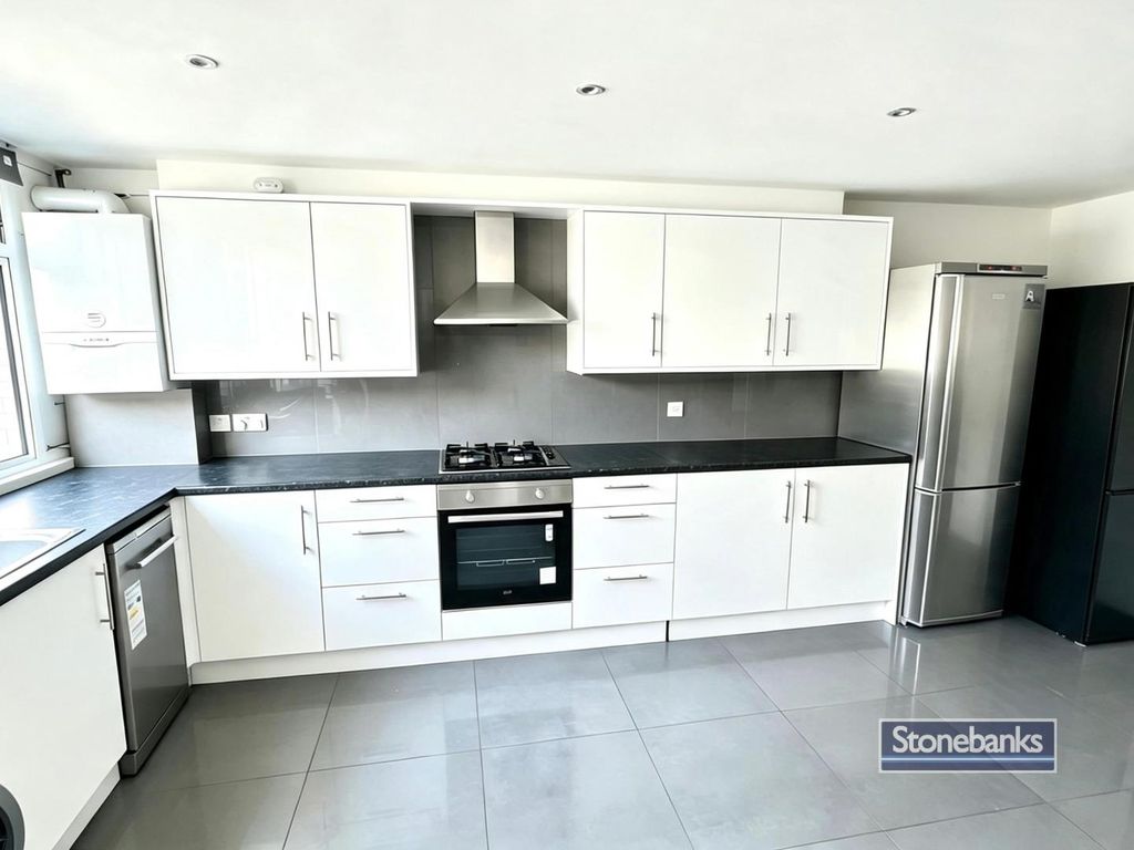 Property photo 2 of 11 11.Png