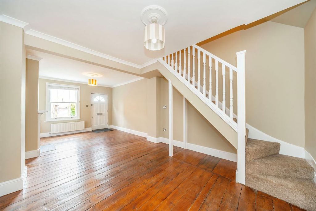 Property photo 2 of 6