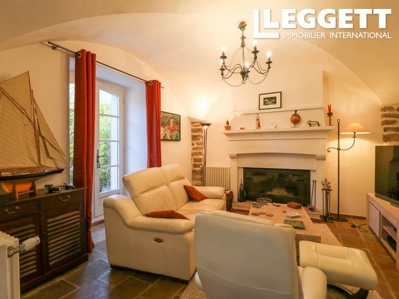 Property photo 3 of 10