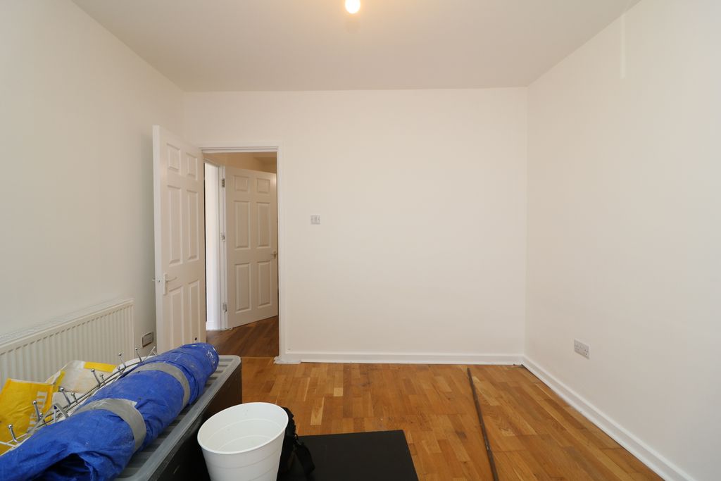 Property photo 2 of 28