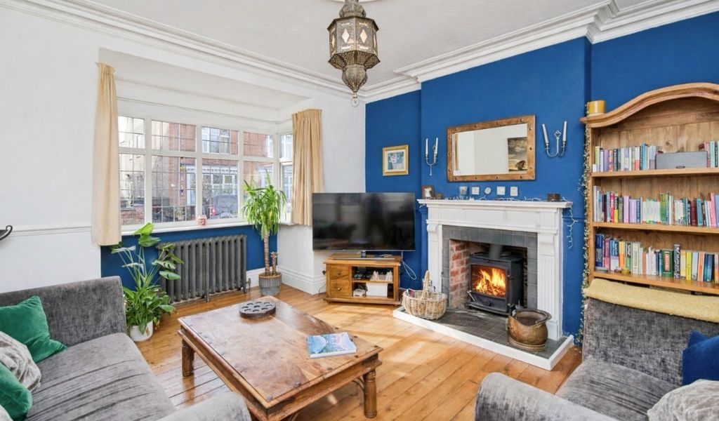 Property photo 2 of 22