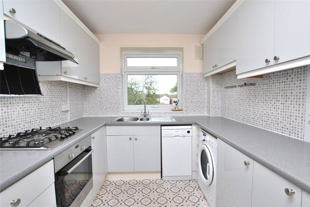 Property photo 2 of 10 Picture No. 16