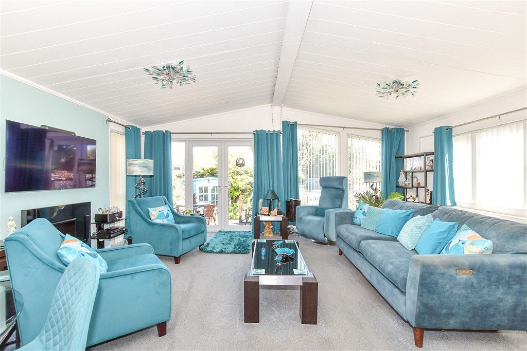 Property photo 3 of 15 Lounge/Kitchen/Diner