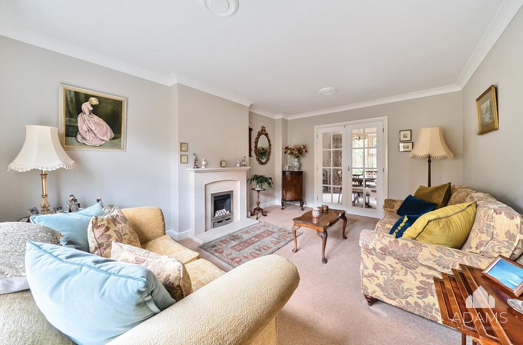 Property photo 2 of 19 Sitting Room