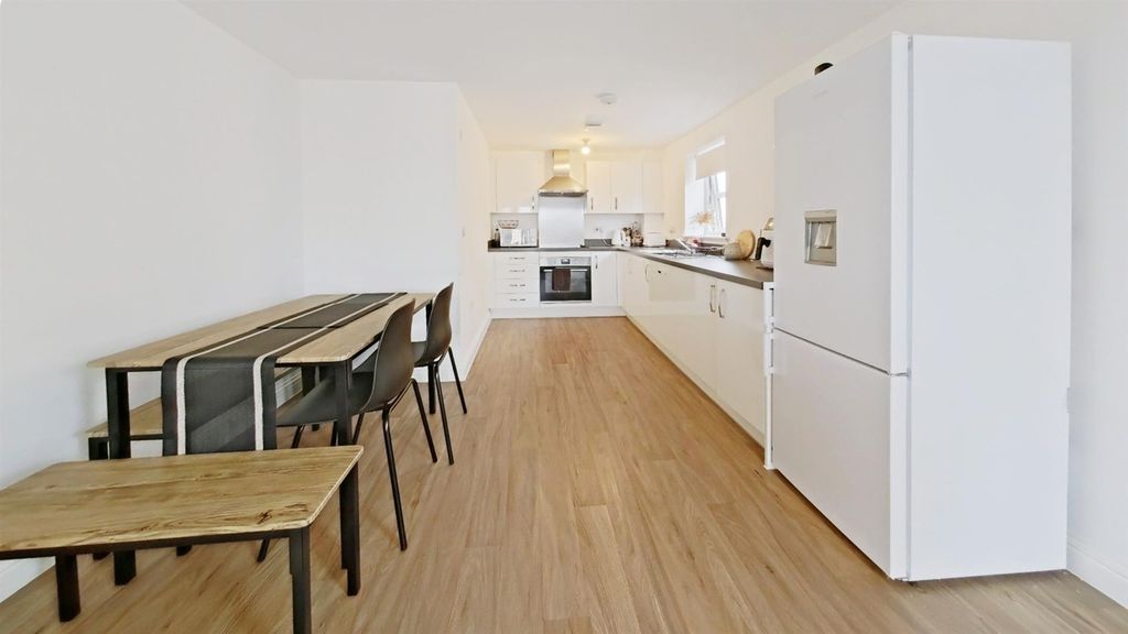 Property photo 2 of 16 Kitchen/Diner