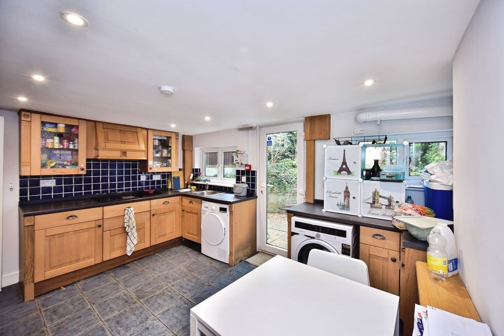 Property photo 2 of 16 Pbox-Img.Jpg