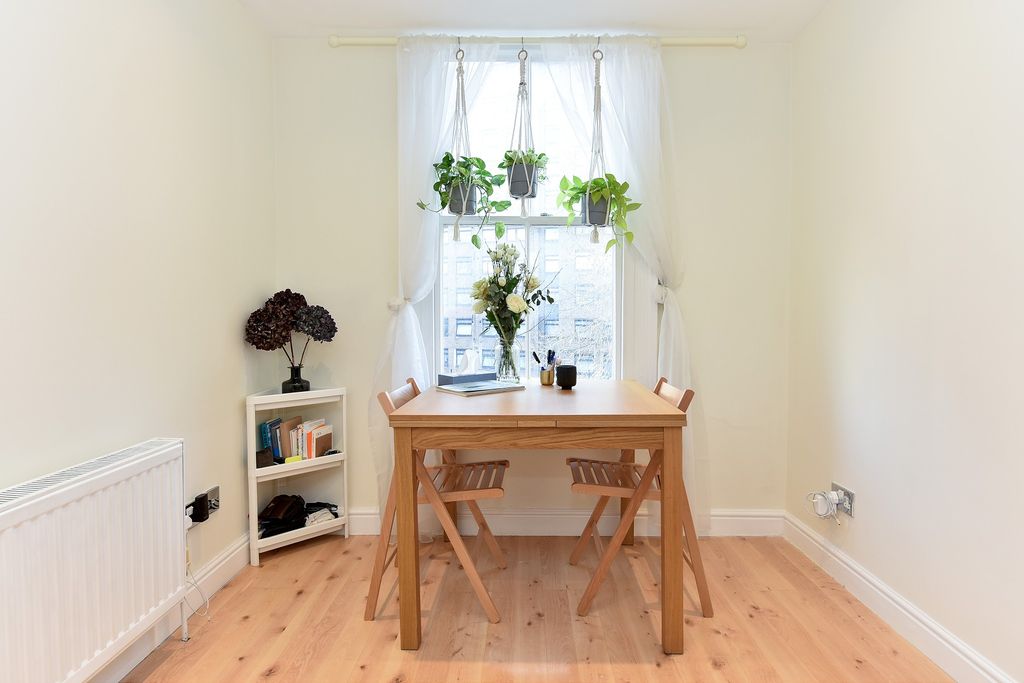 Property photo 3 of 6 Picture 3