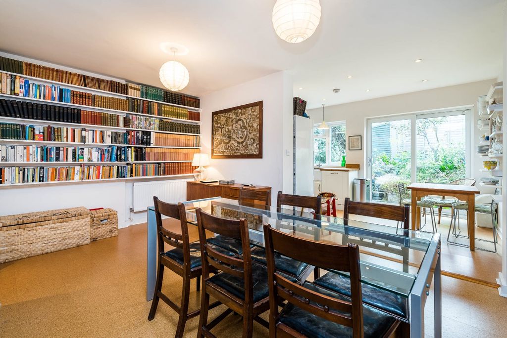 Property photo 3 of 15