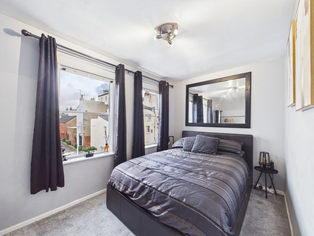 Property photo 3 of 6 Cam01740G0-Pr0530-Still001