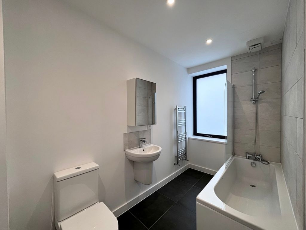 Property photo 3 of 7 3 Langwith Bathroom