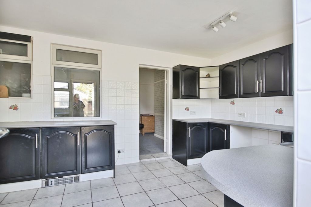 Property photo 3 of 27 36544110