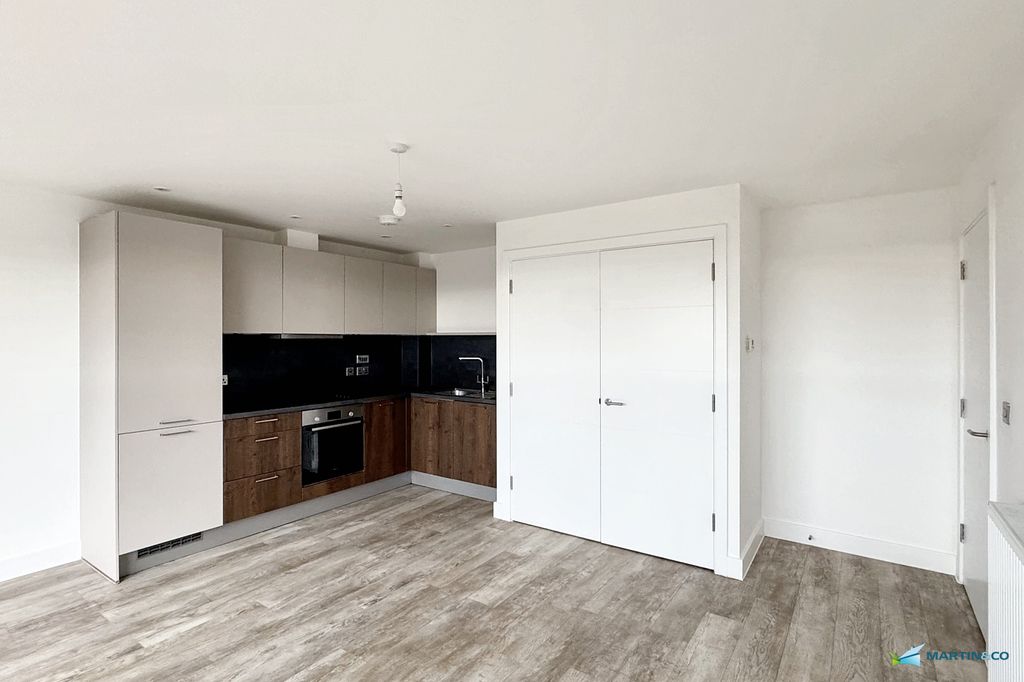 Property photo 3 of 15 Img_3127