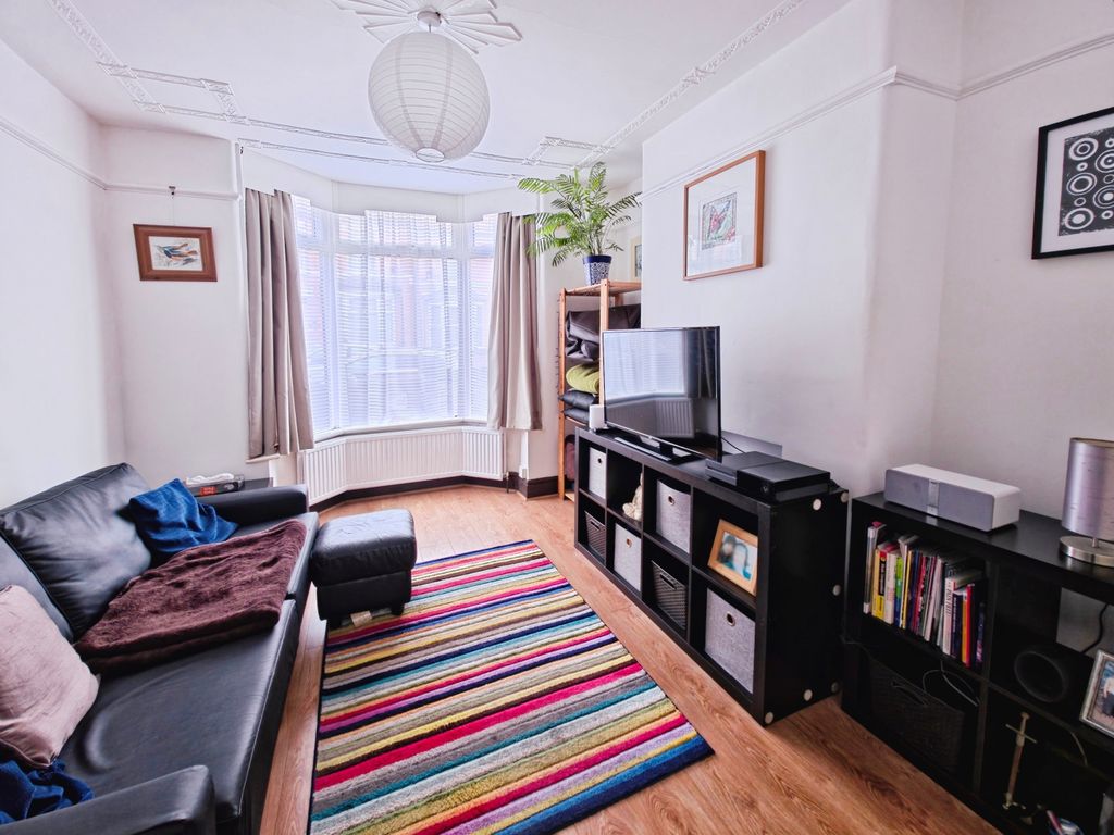 Property photo 2 of 19 1000013370