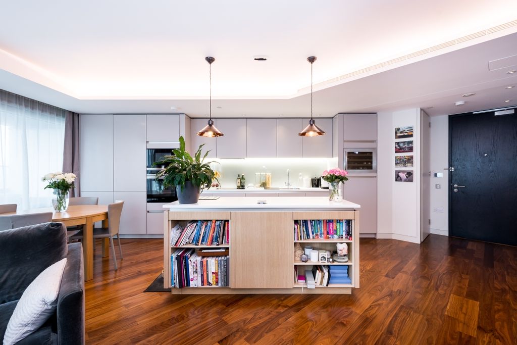 Property photo 3 of 18 Canaletto Tower