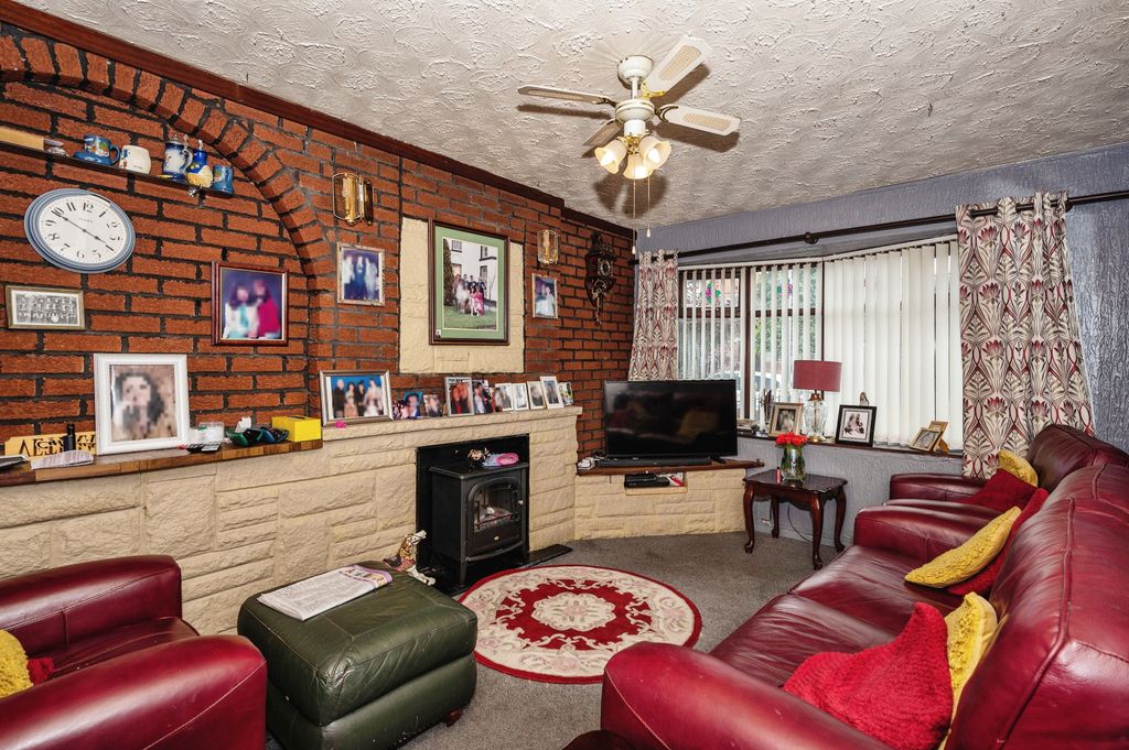 Property photo 3 of 14 Photography