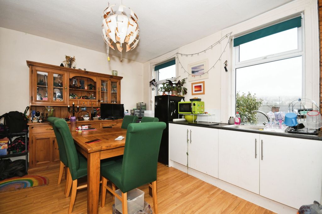 Property photo 2 of 17 Photography