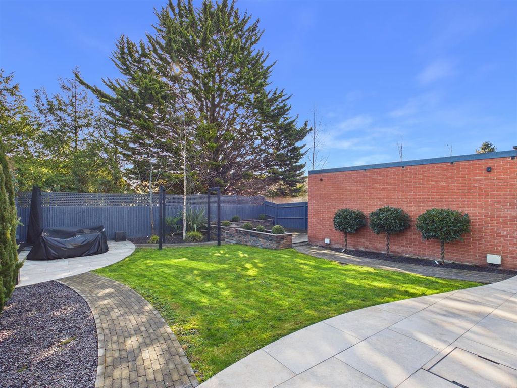 Property photo 3 of 22