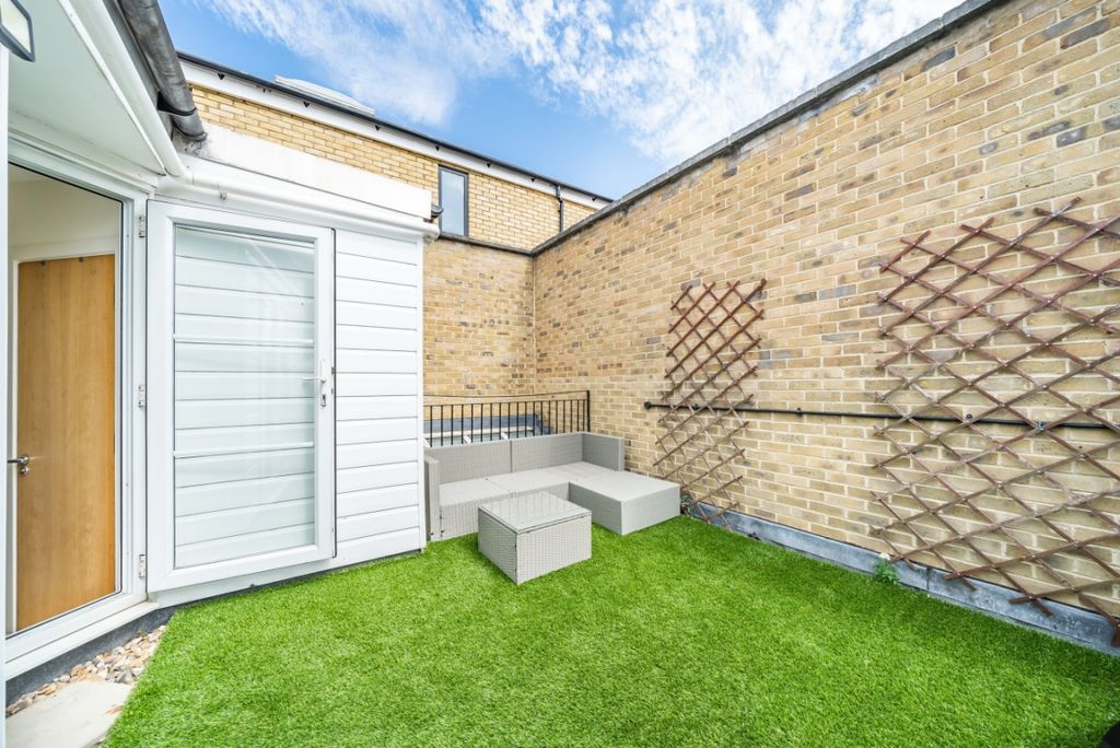 Property photo 3 of 13 1023205 (9)