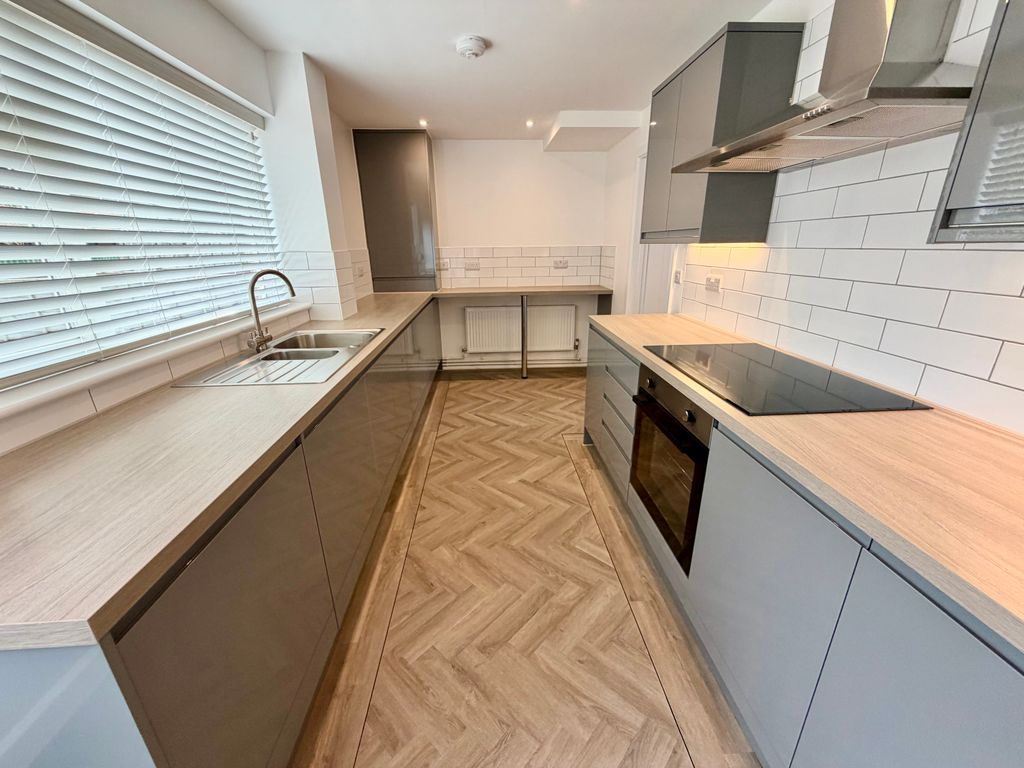 Property photo 3 of 14 Image