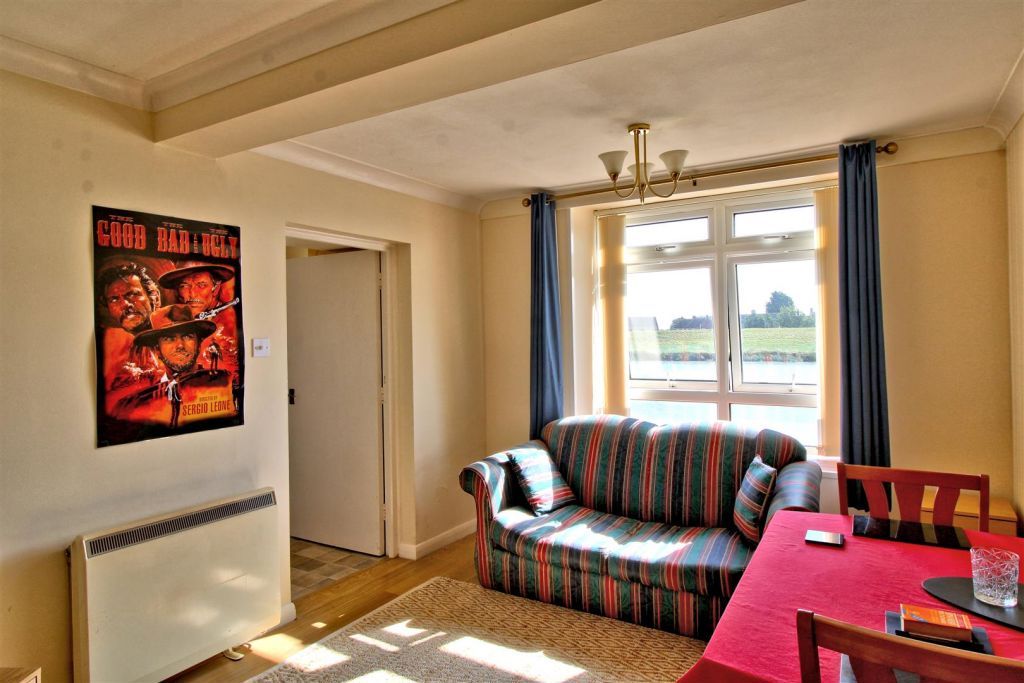 Property photo 3 of 12