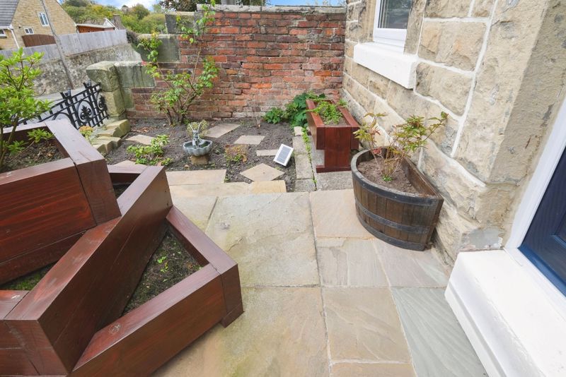 Property photo 3 of 25 Front