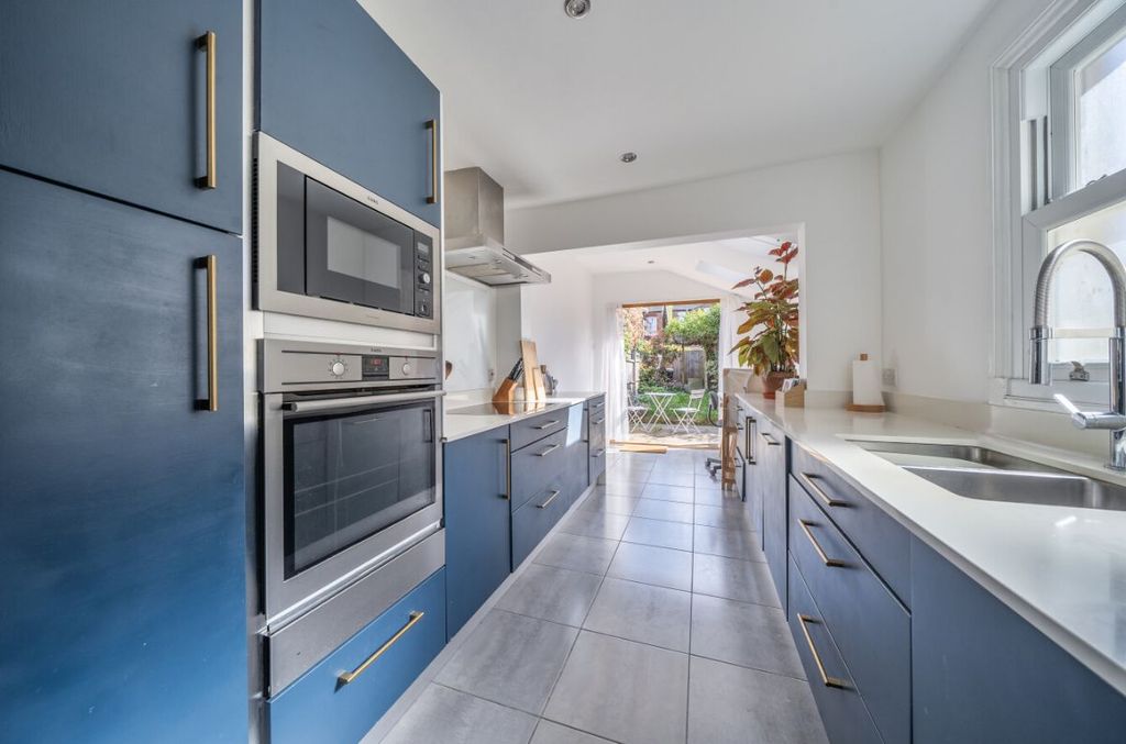 Property photo 3 of 15