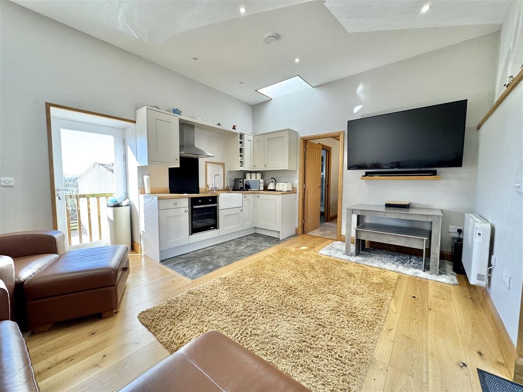 Property photo 2 of 12 Img_6271.Jpeg