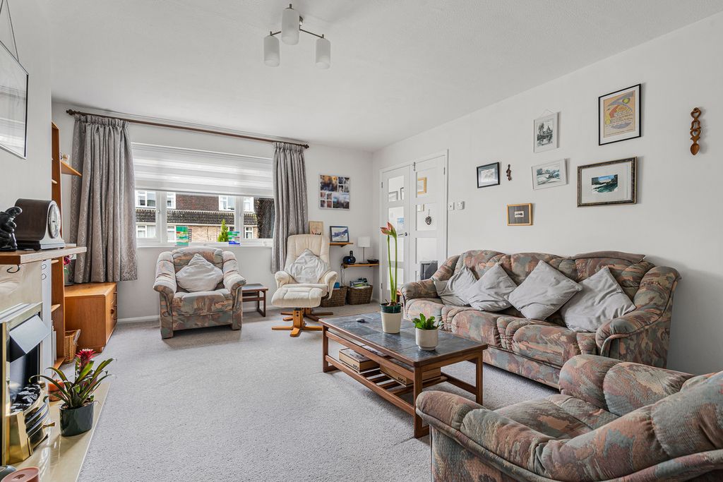 Property photo 3 of 19