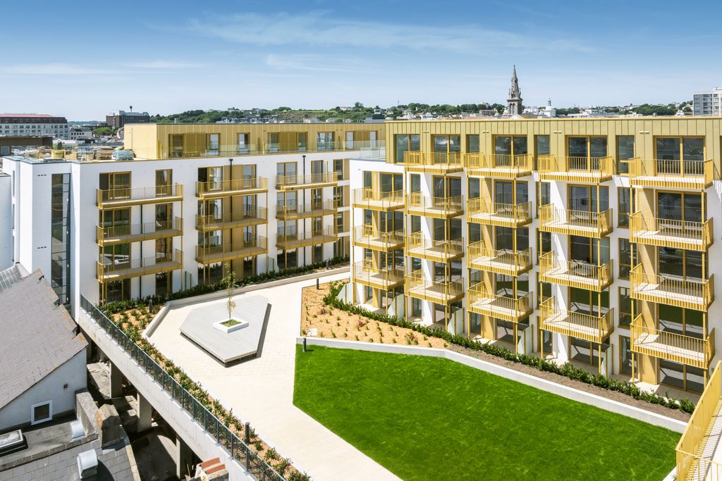 Property photo 1 of 8