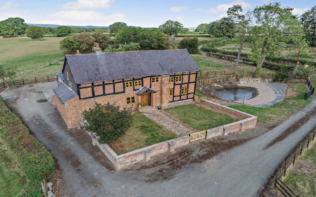 Property photo 1 of 37 Old Coptiviney