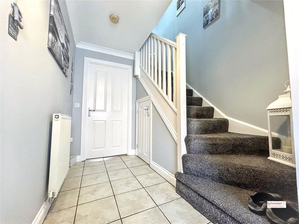 Property photo 2 of 19 Picture No. 02