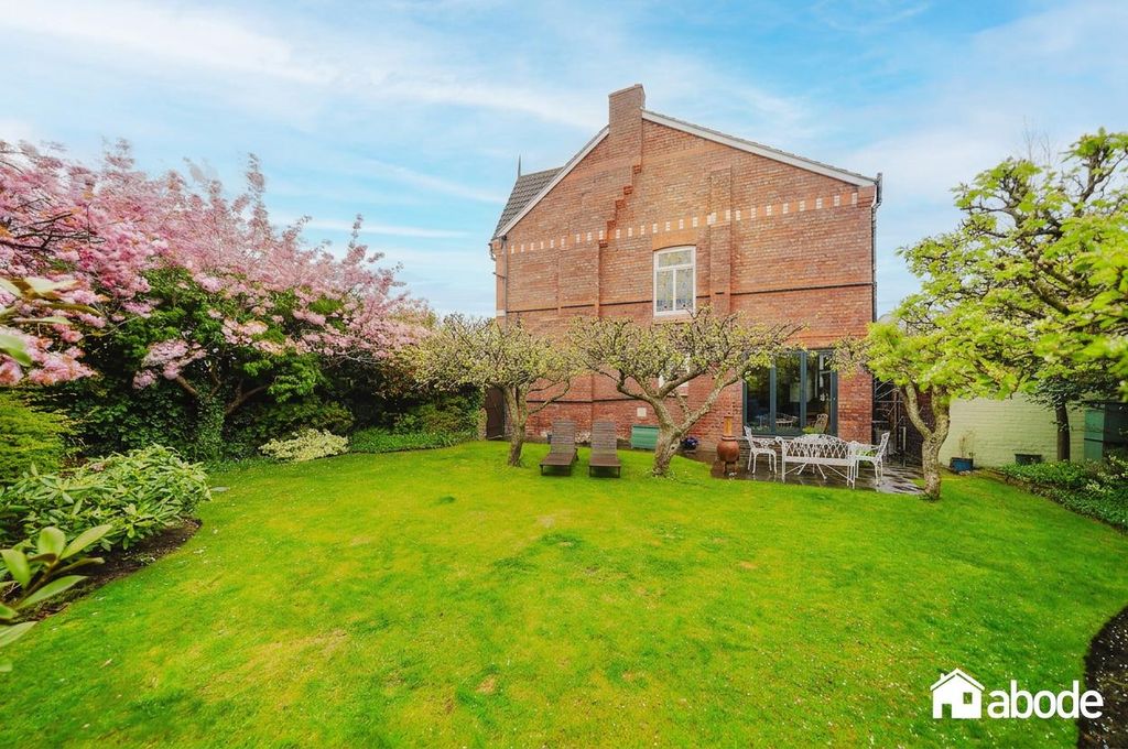 Property photo 2 of 31 Dsc00671-Hdr_Bluesky.Jpg