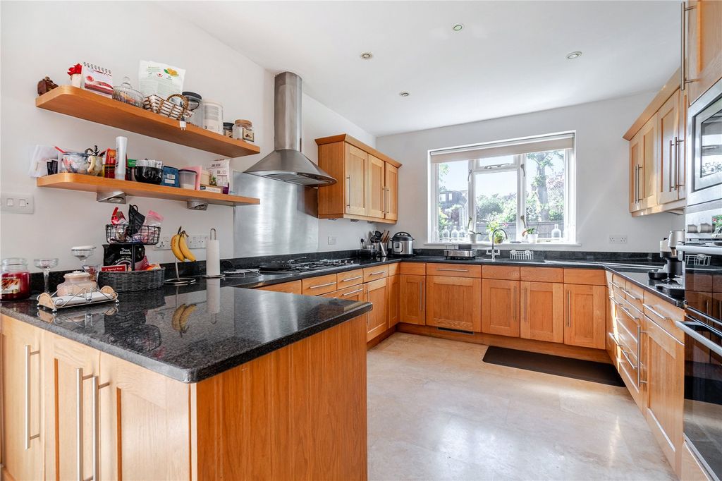 Property photo 2 of 18 Picture No. 09