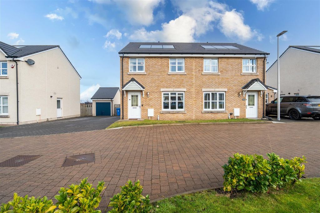 Property photo 2 of 18 External.Front..Jpg