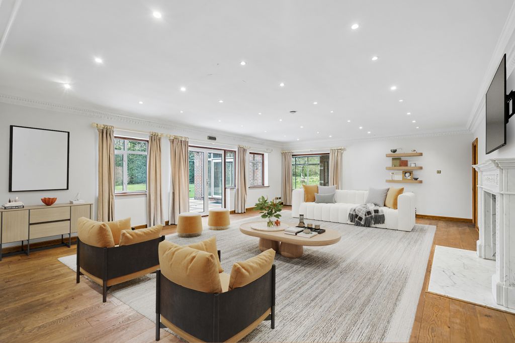 Property photo 2 of 26