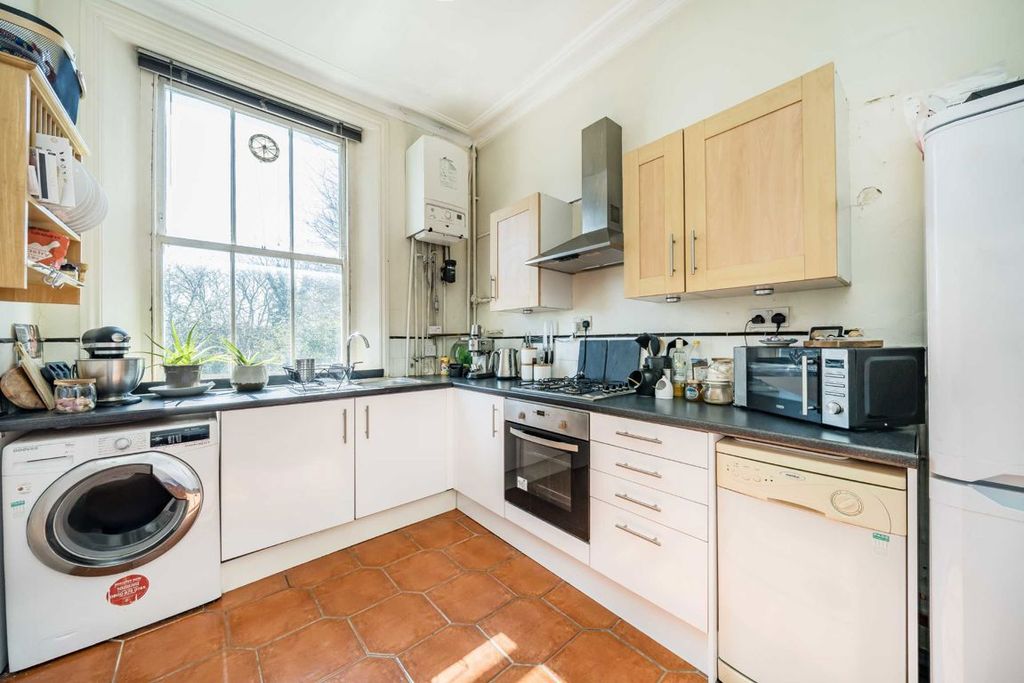 Property photo 3 of 4