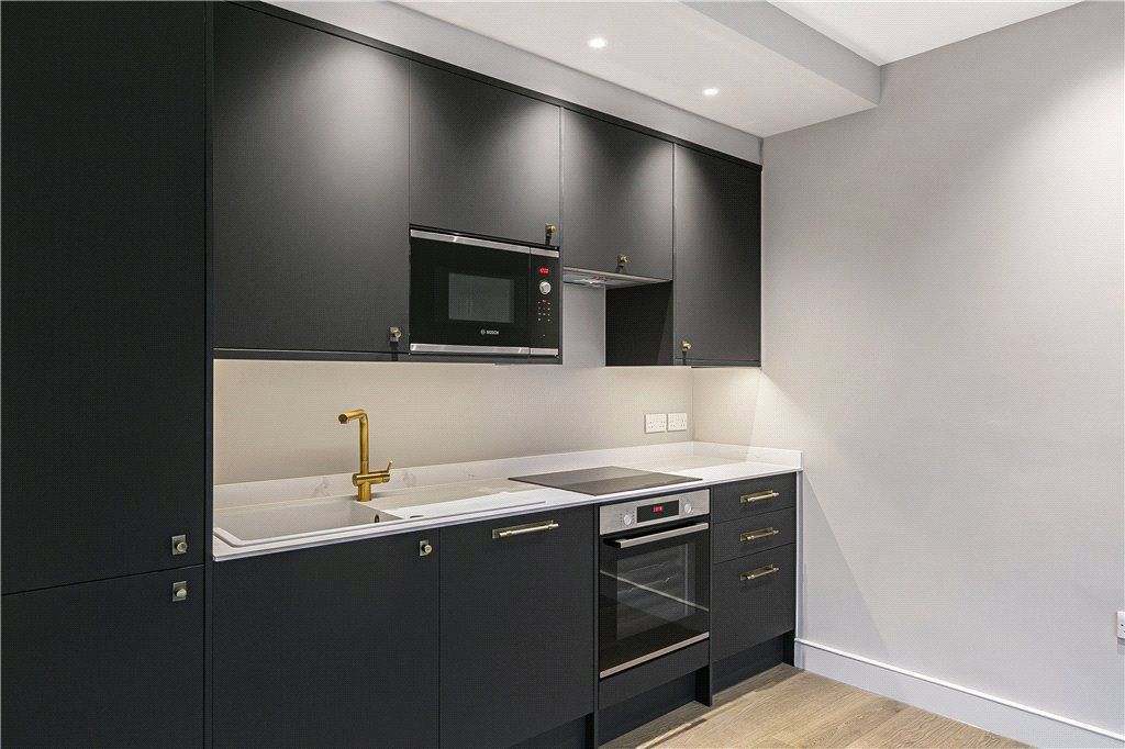 Property photo 1 of 18 Kitchen
