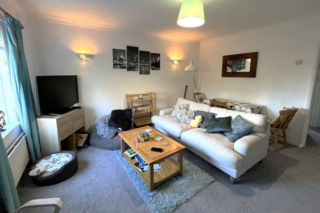 Property photo 3 of 8 Picture No. 21