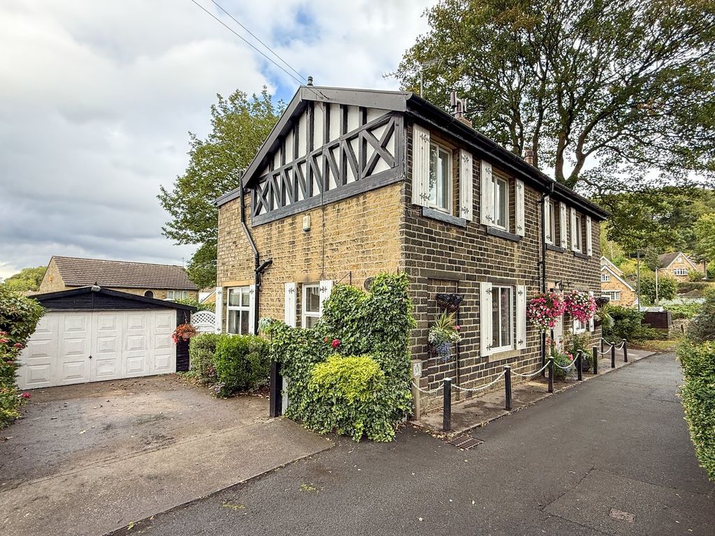 Property photo 1 of 34