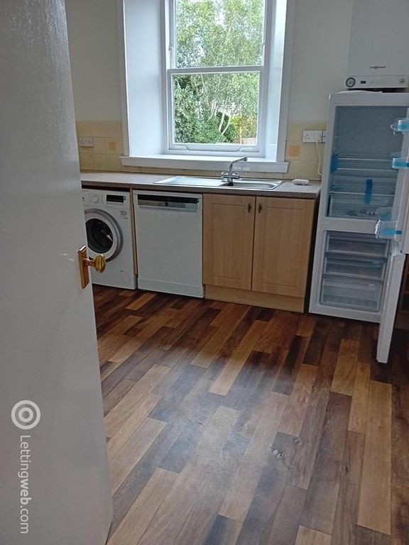 Property photo 1 of 3