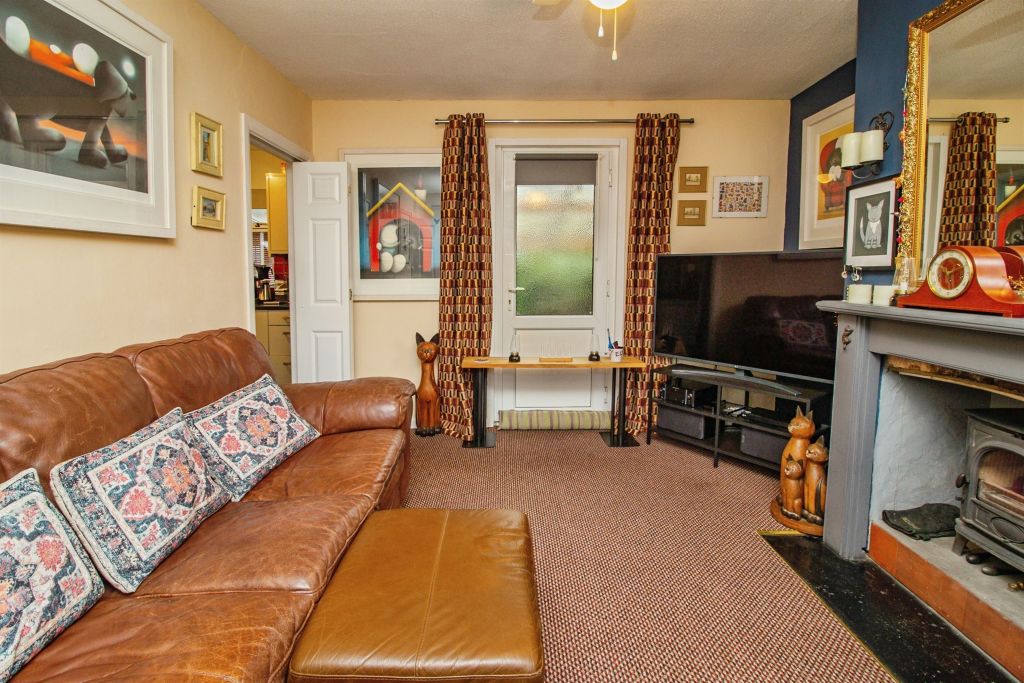 Property photo 2 of 26