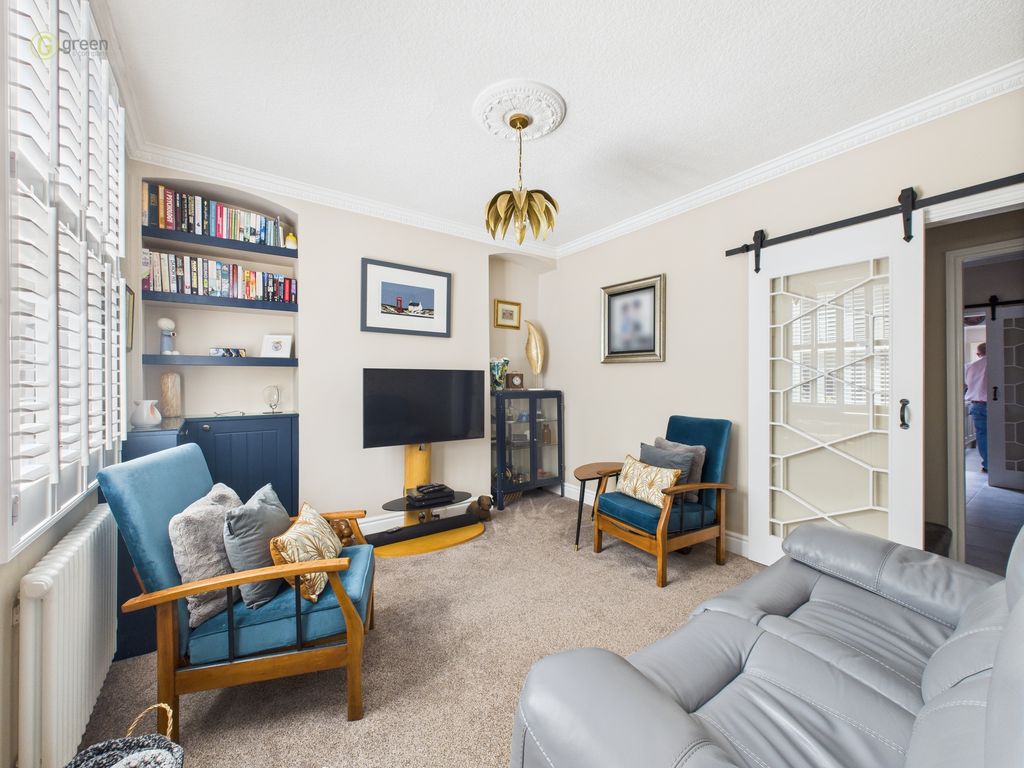 Property photo 2 of 16