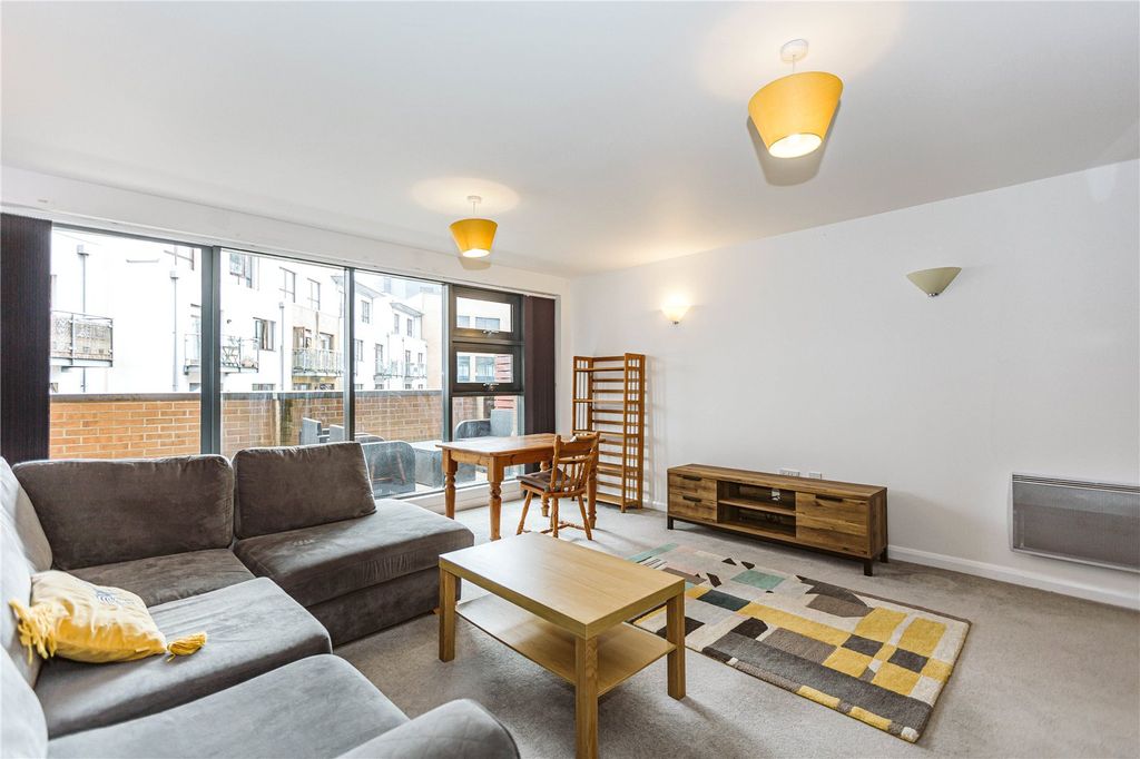 Property photo 2 of 13 Picture No. 08