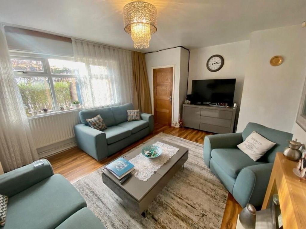 Property photo 2 of 19