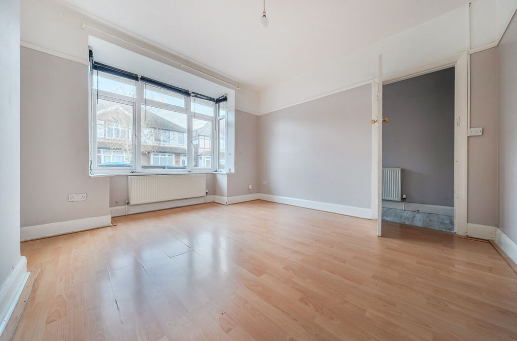 Property photo 3 of 20